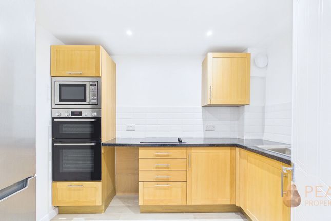 Flat 5, Applesham Court, Lancing photo 2