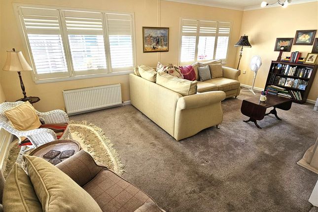 6 Landa Grove Park, Welbeck Place, Newark photo 4