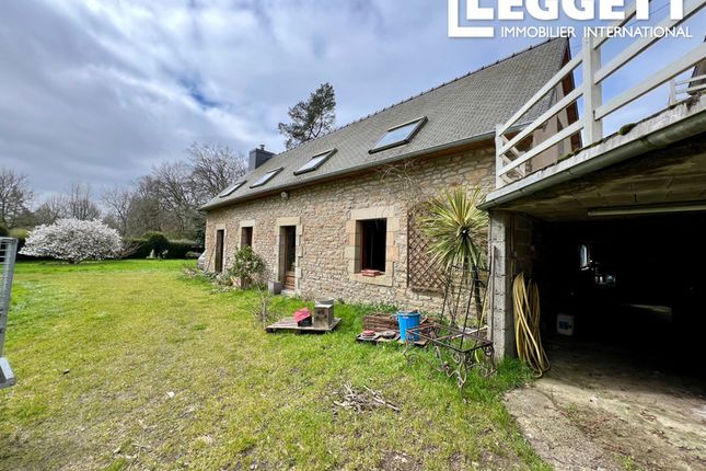 Thumbnail Villa for sale in Langonnet, Morbihan, Bretagne