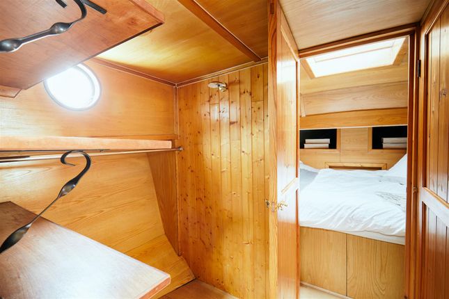 Houseboat for sale in Burgoine Quay, Kingston Upon Thames