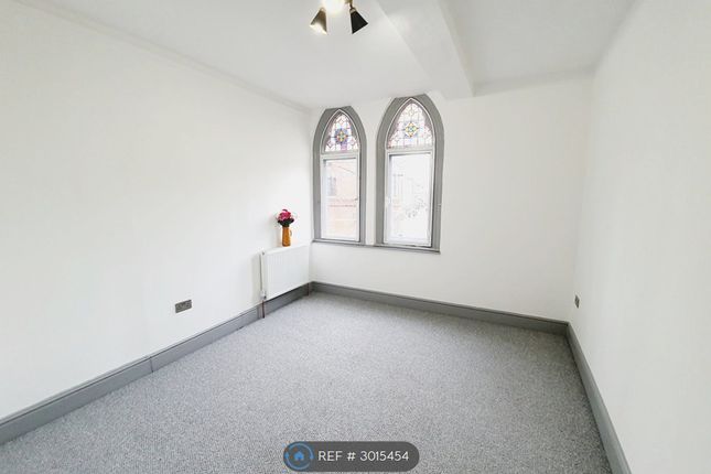 Flat   Market Place, Long Eaton, Nottingham photo 5
