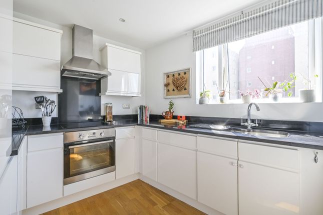 Tiller Road, E14, Canary Wharf photo 4