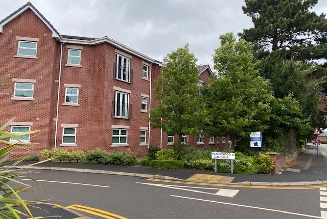 8, Planewood Gardens, Lowton, Warrington photo 2