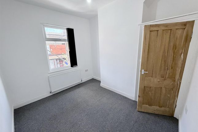 12, Rushmere Avenue, Manchester photo 2