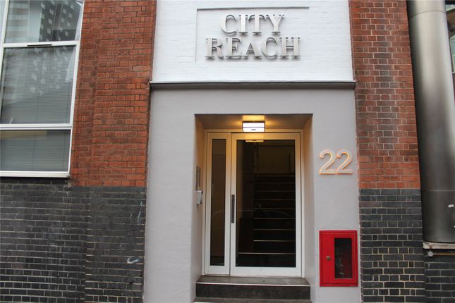 Flat to rent in City Reach, Dingley Road, London