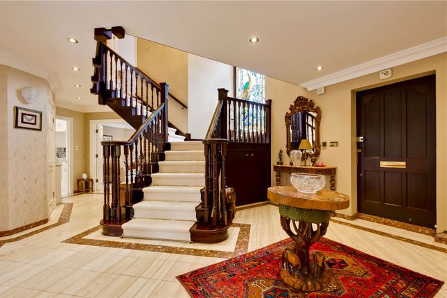 Villa Desire,, Dragon Lane, Weybridge photo 4