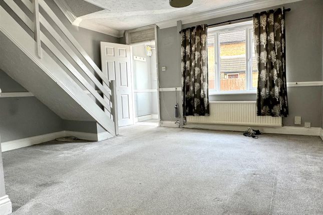 31, Buttercup Close, Ipswich photo 2