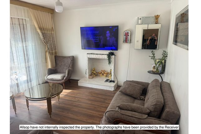 100, The Vale, London photo 3