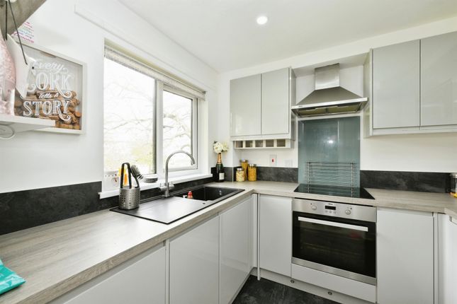 Flat for sale in Aylets Field, Harlow