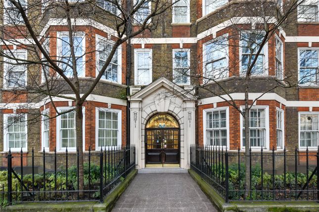 Flat for sale in Hanover Gate Mansions, Park Road, Regent's Park, London