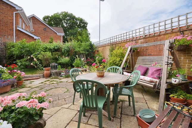 27, Sorrel Way, Gillingham photo 2