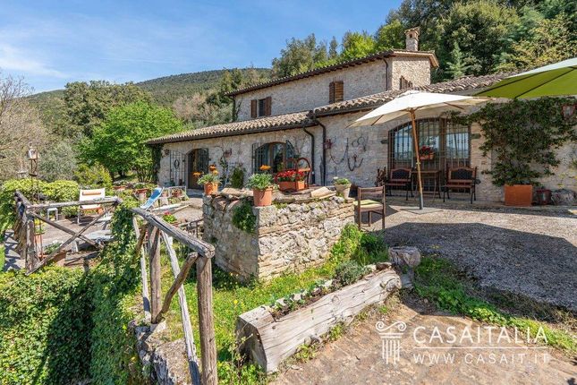 Thumbnail Villa for sale in Colpetrazzo, Umbria, Italy