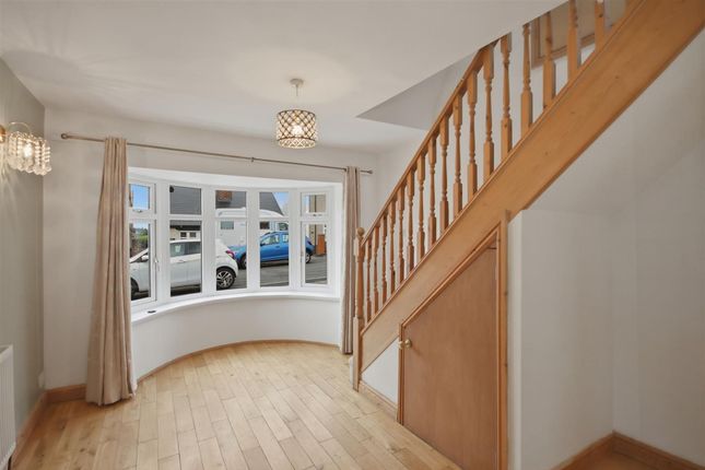 22 Smithfield Avenue, Chesterfield photo 4