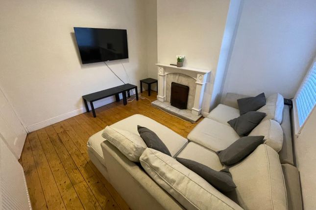 33, Princes Road, Altrincham photo 3