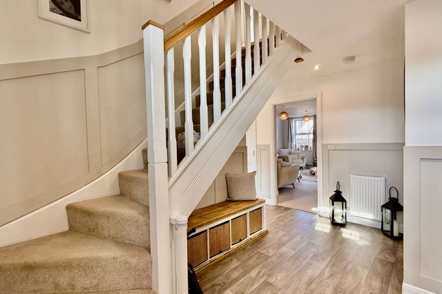8, Sandy Place, Tiverton photo 4