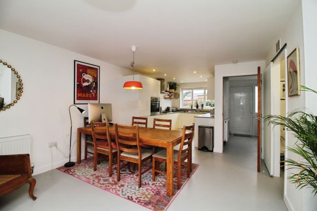 4, De Vere Lane, Colchester photo 4