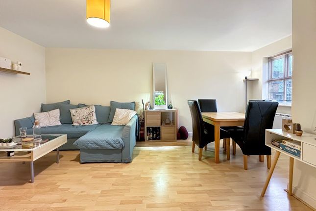 Flat for sale in Cromwell Road, Cambridge