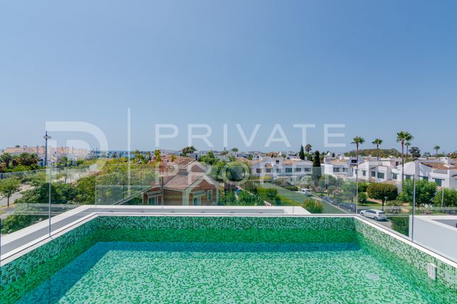 Thumbnail Villa for sale in San Pedro De Alcantara, Malaga, Spain