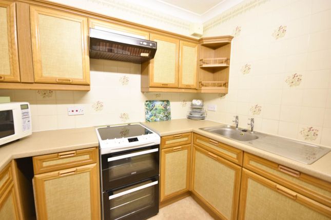 16 Pond Court, The Ridgeway, Hitchin photo 4
