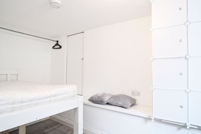 Flat to rent in Kings Parade, Ditchling Road, Brighton