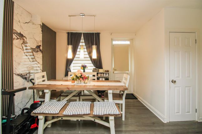 21, Cardigan Terrace, Wakefield photo 4