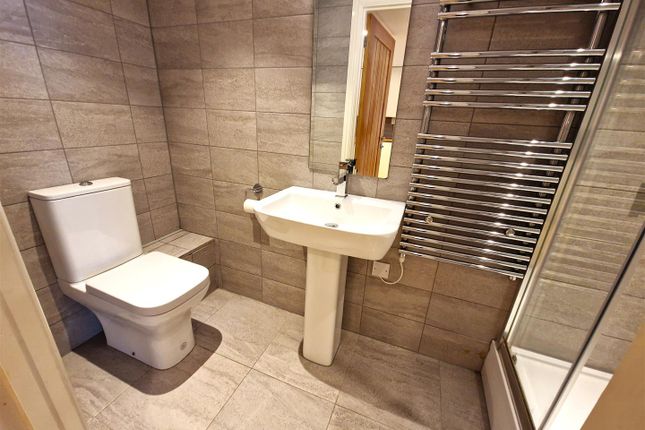 Flat 1, 1, Church Court, Rugby photo 3