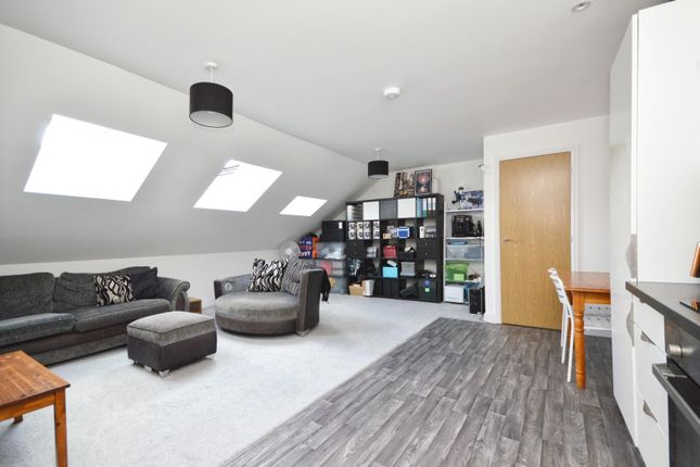 142, Boulevard View, Bristol photo 2