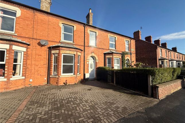 3-bed terraced on Grantham Road, Lincolnshire, £900/mo
