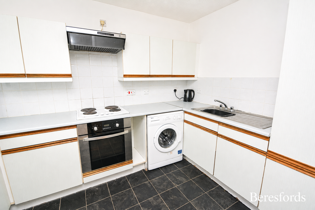 166, Redmayne Drive, Chelmsford photo 4