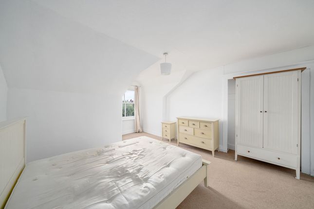 Streathbourne Road, London photo 4