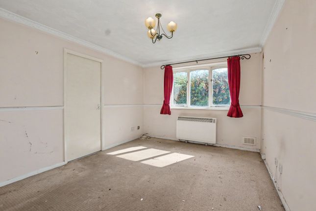 90 Shortlands Close, Belvedere photo 2
