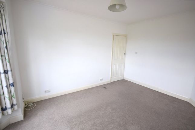 30, Stoneleigh Crescent, Epsom photo 4