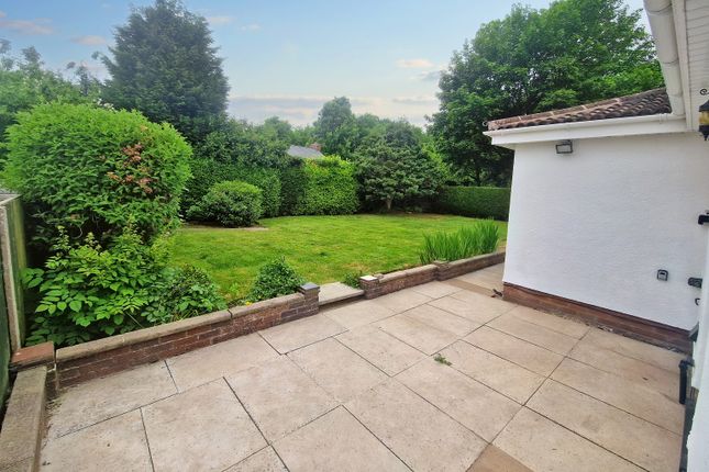 Bungalow to rent in Herm Close, Seabridge, Newcastle-Under-Lyme