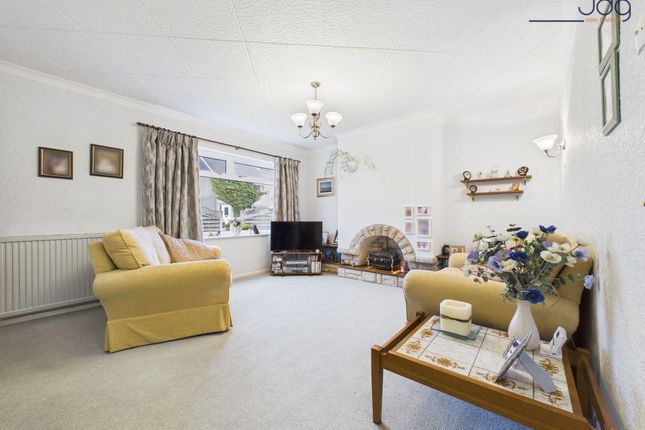 35 Sycamore Road, Lancaster photo 2