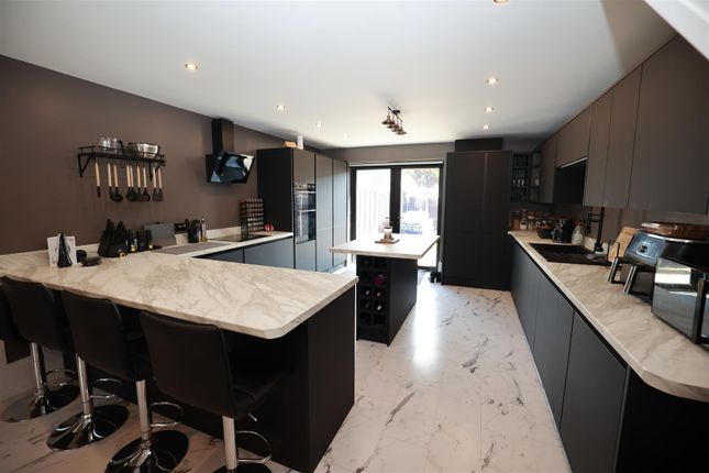 28, Taw Close, Birmingham photo 3