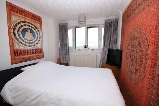 41, Ashbourne Tower, Norwich photo 2