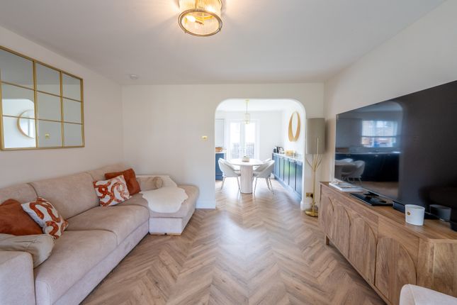 1 Camellia Drive, Wishaw photo 4