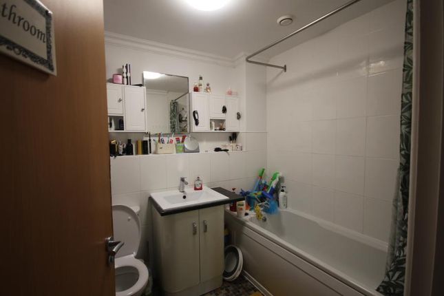 The Stables Flat 4, Randlay Apartments, Telford photo 2