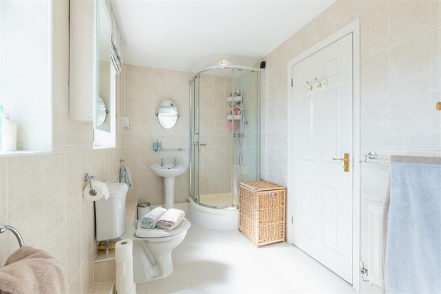 Bathrooms-7.Jpg