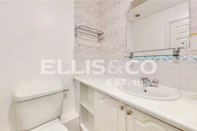 Room 4, 106, Chamberlayne Avenue, Wembley photo 4