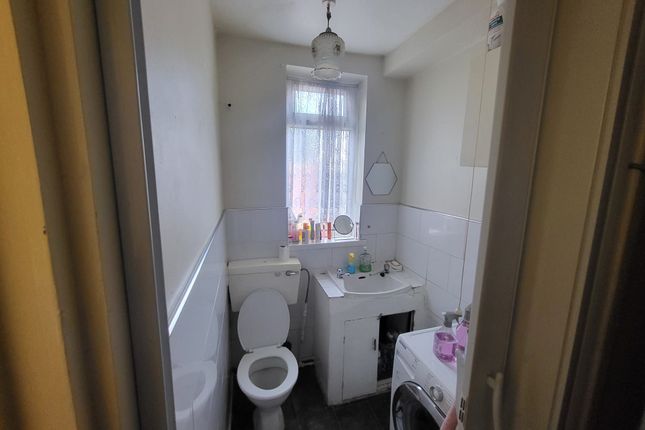 56 Lewis Street, Tipton photo 3