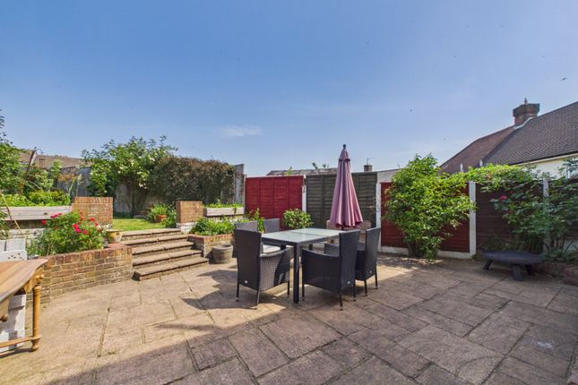 3, Manor Road, Buckinghamshire photo 3