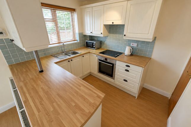 32 Cheslyn Close, Luton, Bedfordshire photo 4