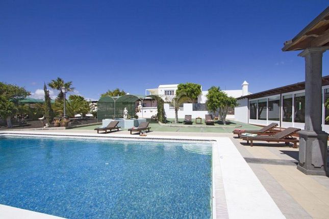 Thumbnail Villa for sale in Central, Tias, Lanzarote, 35572, Spain