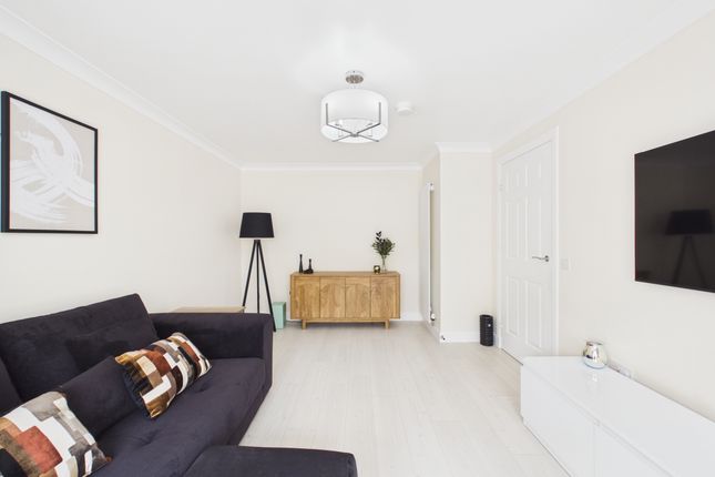 41 Glamis Crescent, Glenmavis photo 3