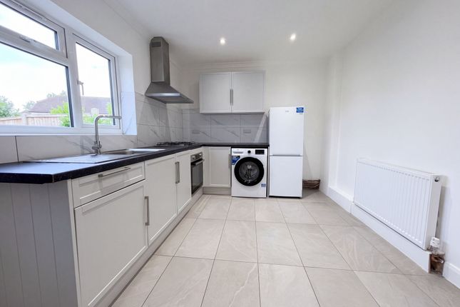 44 Wescott Way, Uxbridge photo 4