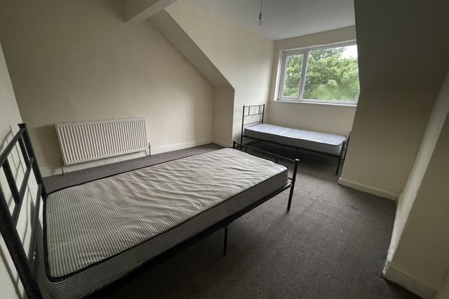 56, Nowell Mount, Leeds photo 4