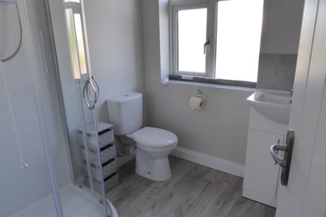 ROOM 4, 59, Church Road, Cheshire photo 4