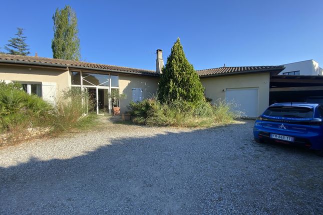 Villa for sale in Limoux, Languedoc-Roussillon, 11300, France