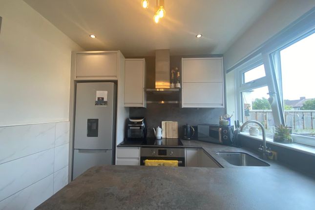 68 Norham Avenue South, South Shields, Tyne and Wear photo 5
